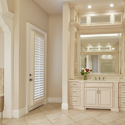Inspiration for a timeless bathroom remodel in Dallas