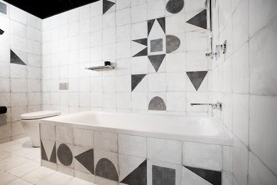 シドニーにあるエクレクティックスタイルのおしゃれな浴室の写真