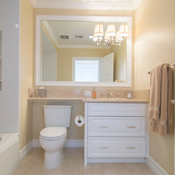 Encino Hallway Bath