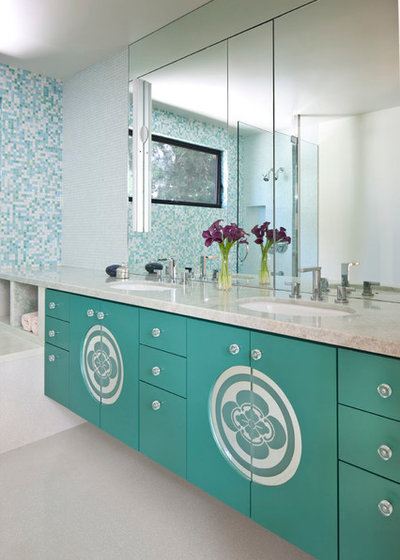 コンテンポラリー 浴室 by Linda Brettler Architect