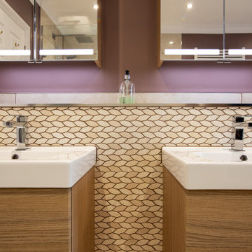 Ensuite Bathroom With Stunning Mosaic Tiles & Colour Scheme