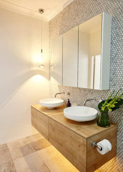 コンテンポラリー 浴室 by Alix Helps Interiors