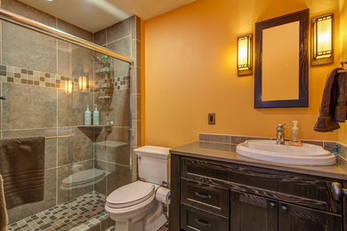 Example of an arts and crafts bathroom design in Seattle