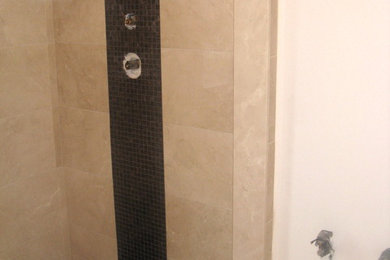 モントリオールにあるコンテンポラリースタイルのおしゃれな浴室の写真