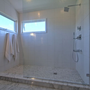 Extra Long Master Shower with Partition Glass, No Door