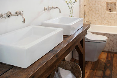 Bathroom - farmhouse bathroom idea in San Francisco