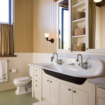 Farmhouse Bathroom