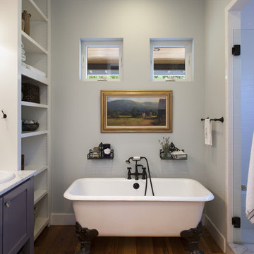 Farmhouse Bathroom