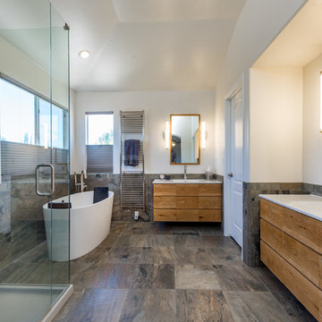 Fieldstone Master Bathroom - Sleek Modern Design