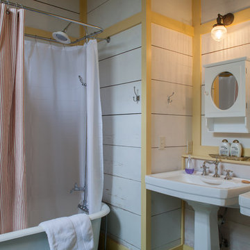 Beach Style Bathroom