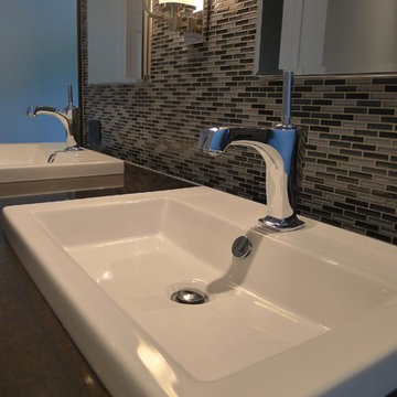 Floating wall, Master Bathroom