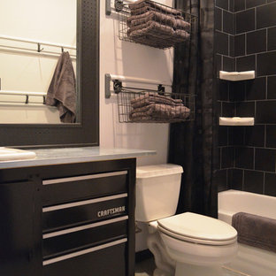 This is an example of a contemporary bathroom in Dallas with an alcove bath and a shower curtain.