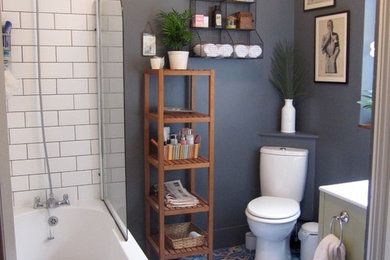 Inspiration for an industrial bathroom remodel in London
