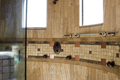 他の地域にあるトランジショナルスタイルのおしゃれな浴室の写真