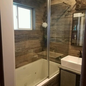 Frameless barn door tub glass