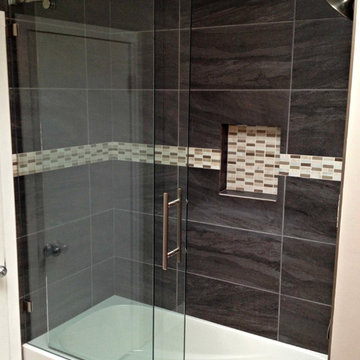 Frameless shower door on tub, Vancouver Shower Glass Professionals
