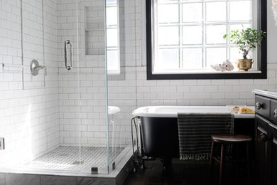 シャーロットにあるコンテンポラリースタイルのおしゃれな浴室の写真