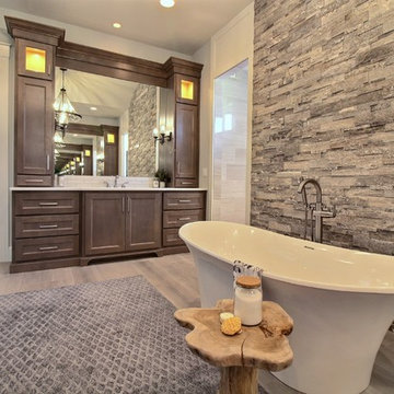 Freestanding Tub & Infinity Mirror : The Cadence : 2018 Parade of Homes
