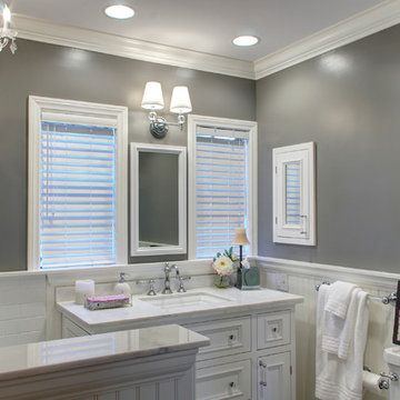 French/Cottage Bathroom