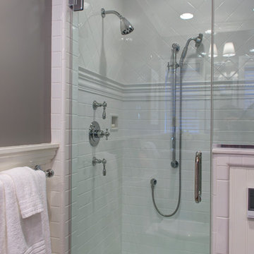 French/Cottage Bathroom