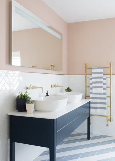 Coastal Bathroom by Emma Merry Styling