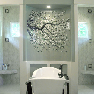 Example of a classic bathroom design in Charlotte