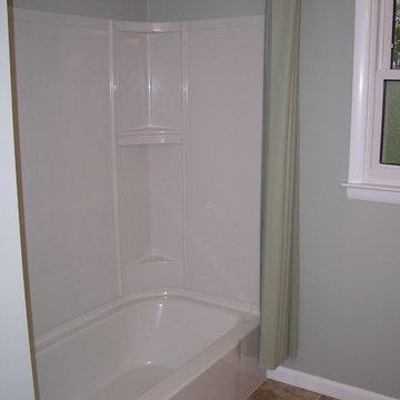 Gates, NY: Bathroom Remodel