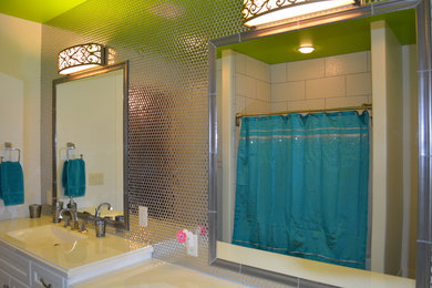 ウィチタにあるおしゃれな浴室の写真