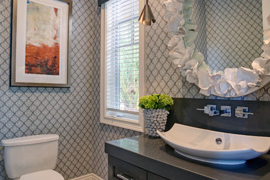 ポートランドにあるトランジショナルスタイルのおしゃれな浴室の写真