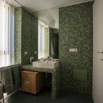 Green glass tiles modern bathroom