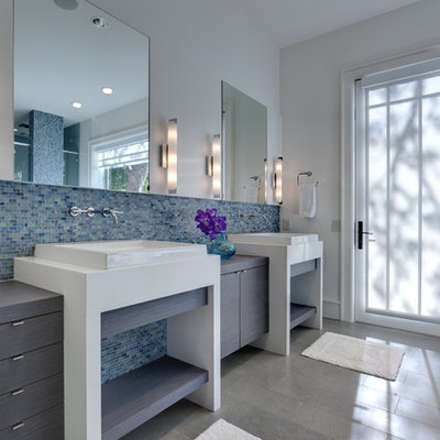 Bathroom - modern mosaic tile bathroom idea in Dallas