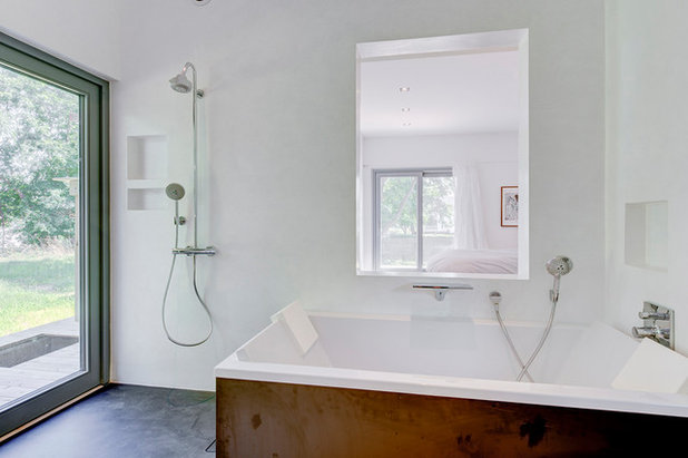 Modern Bathroom by The Turett Collaborative