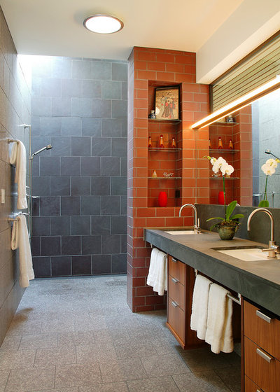 Contemporary Bathroom by BAR Architects
