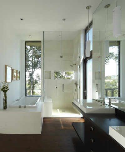 Contemporary Bathroom by Griffin Enright Architects