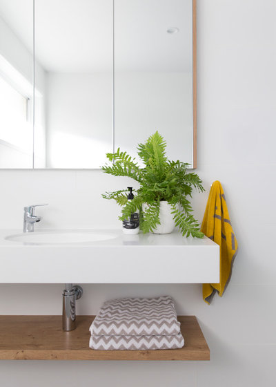 Scandinavian Bathroom by Donna Guyler Design