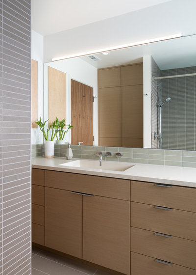 Modern Bathroom by ODS Architecture