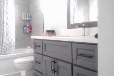 オタワにあるトラディショナルスタイルのおしゃれな浴室の写真