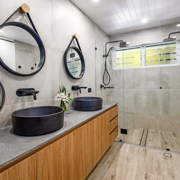 Gypsy Main Bathroom