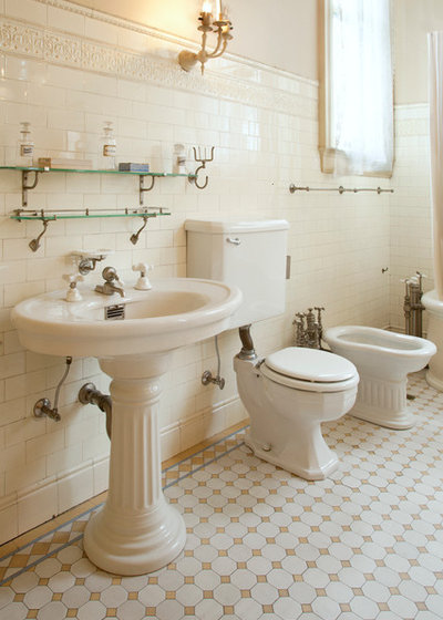 Victorian Bathroom by Margot Hartford Photography