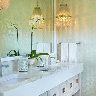 Idee per una stanza da bagno tropicale