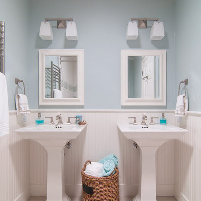 Inspiration for a timeless kids' bathroom remodel in San Francisco with a pedestal sink and blue walls