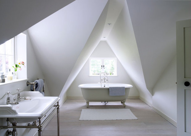 トラディショナル 浴室 by Thorp Design