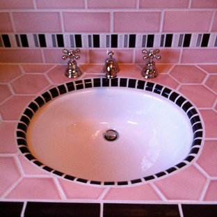 Bathroom - traditional bathroom idea in Los Angeles