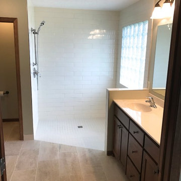 Handicap accessible shower