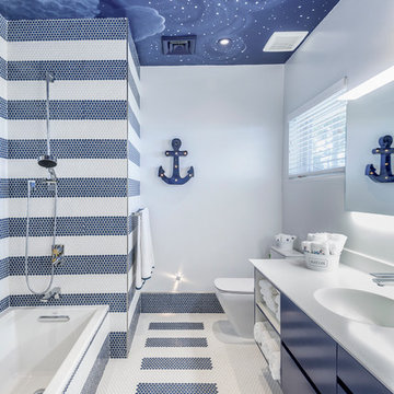 75 Small Blue Bathroom Ideas You Ll Love July 2022 Houzz - Small Dark Blue Bathroom Ideas