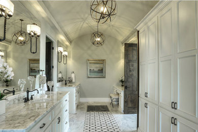 Inspiration for a timeless bathroom remodel in Phoenix