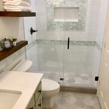 Harvest Glen Guest Bath