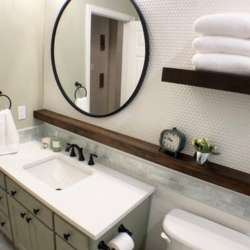 Harvest Glen Guest Bath