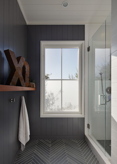 Country Bathroom by Nick Noyes Architecture