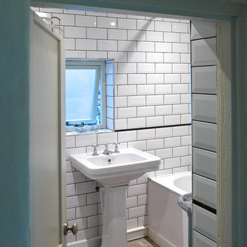 Heathcliff Cottage, Dorset - Bathroom